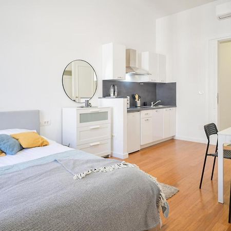 Berry Berry Studio Apartment Zagreb Luaran gambar